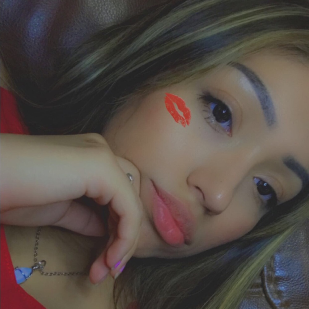 Meet your Posher, Brenda